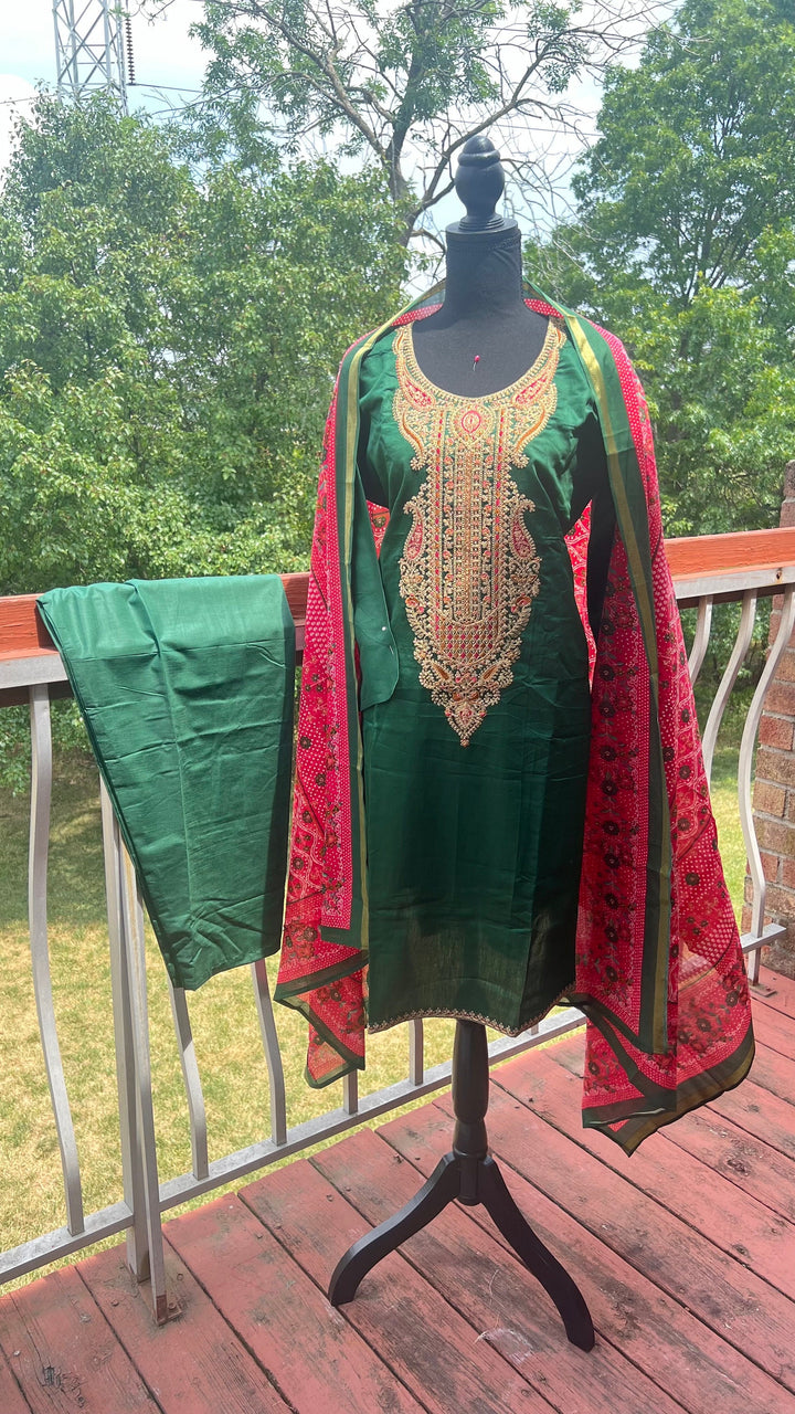 Salwar Kameez / Kurta Kurti/ Indian dress / Pakistani Dress/ Gift for Sister/ party dress/ salwar suits/deshi dress