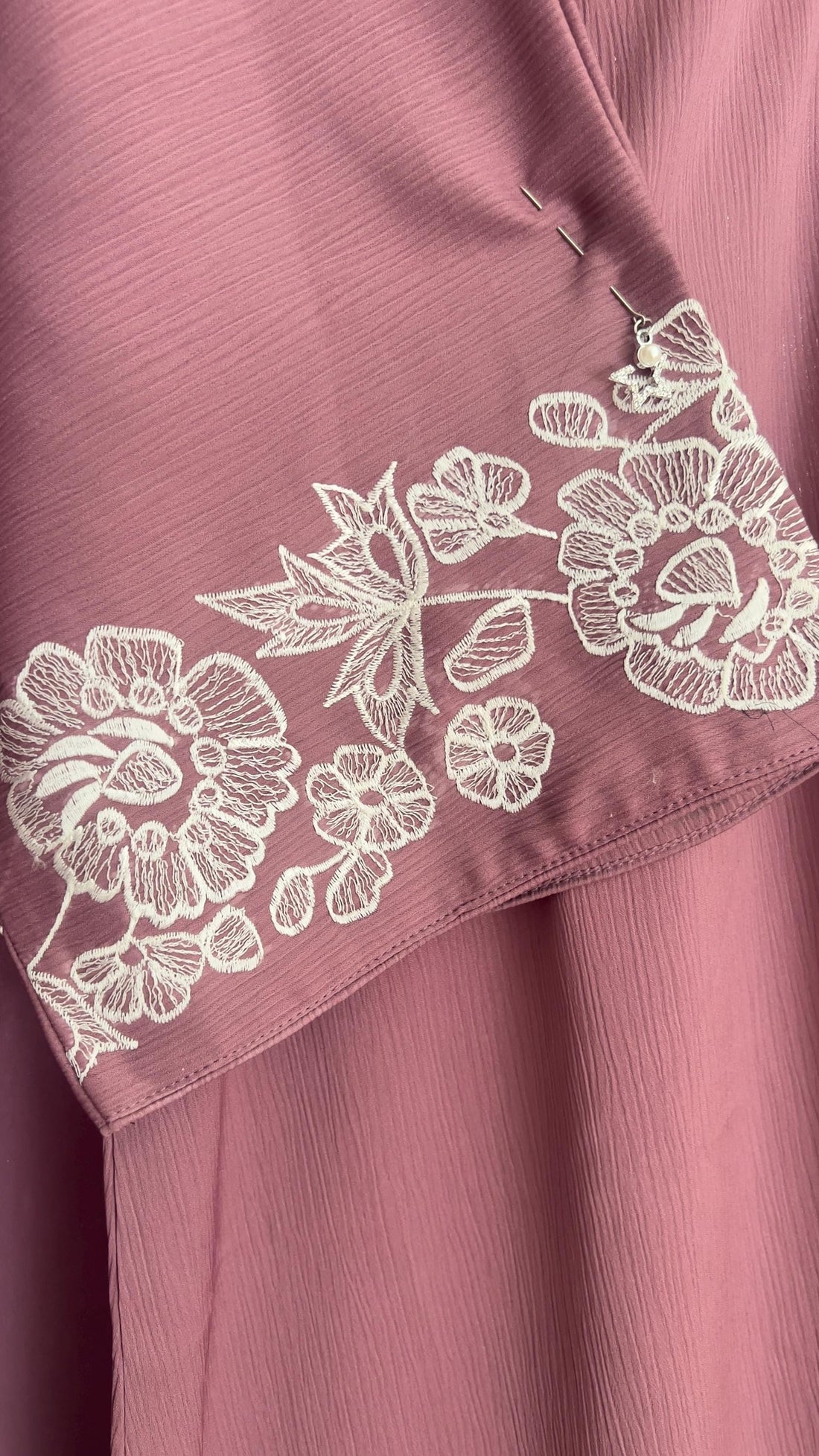 Pink Abaya Set Front Open Design - Exquisite Hand-Embroidered Dubai Abaya - Perfect for Nursing Moms - Ideal Travel, Eid and Prayer Dress